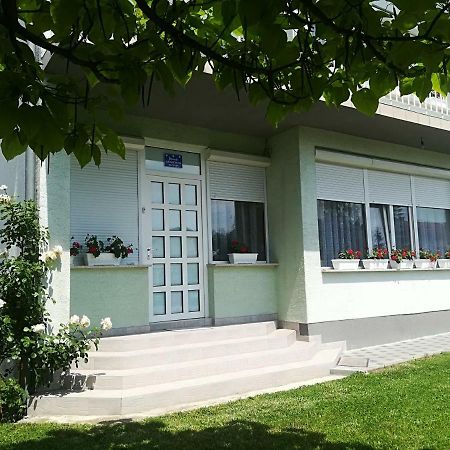Apartment Marija Slavonski Brod Exterior photo