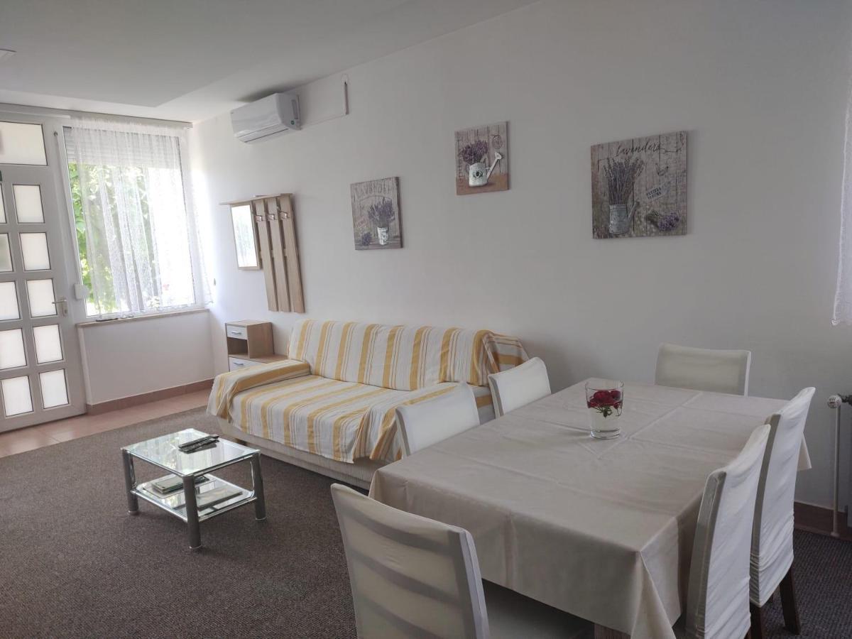 Apartment Marija Slavonski Brod Exterior photo