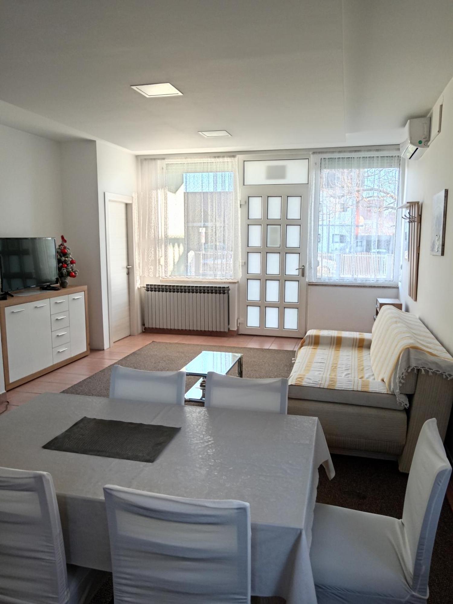 Apartment Marija Slavonski Brod Exterior photo